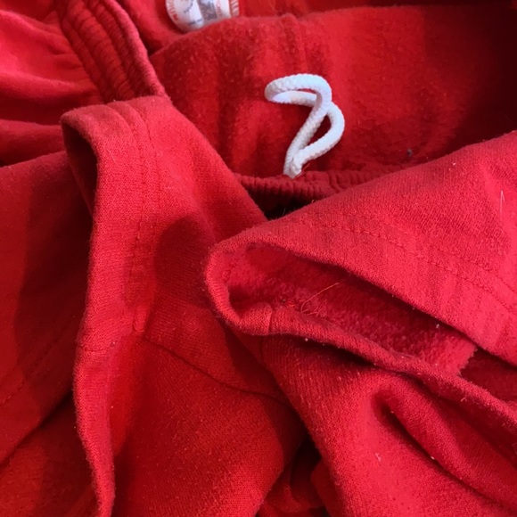 Bright red vintage sweat shorts - Picture 3 of 3